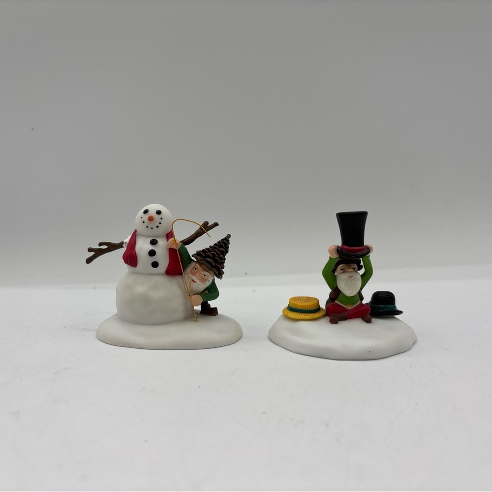 Department 56 2000 Vintage North Pole Woods Tailored For You Set Of 2 56.56921